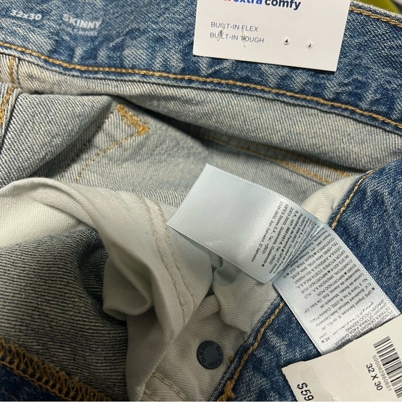 Old Navy Men’ 32x30 Basic Skinny Built In Flex Medium Wash Distressed Jeans NWT - Picture 8 of 14